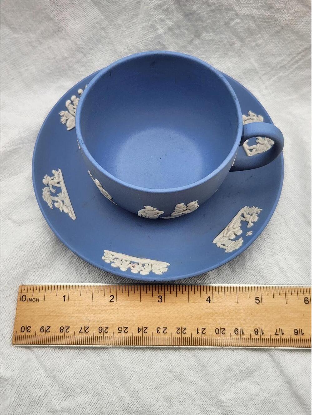 Wedgwood Jasperware Blue Teacup & Saucer Neoclassical Relief 1972 I2 - Picture 3 of 15